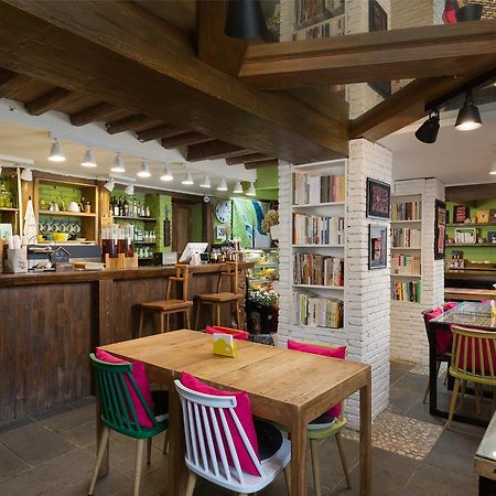 Blossom Hill Inn - Neverland Lijiang  Bagian luar foto