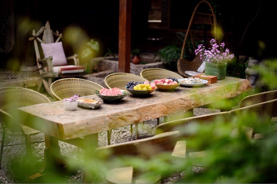 Blossom Hill Inn - Neverland Lijiang  Bagian luar foto