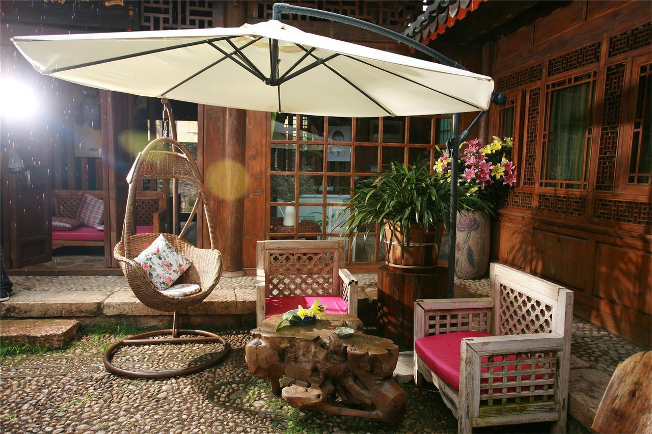Blossom Hill Inn - Neverland Lijiang  Bagian luar foto