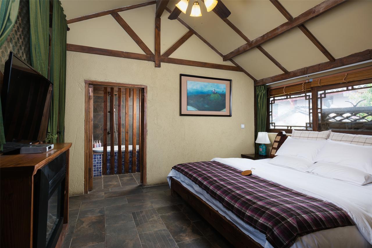Blossom Hill Inn - Neverland Lijiang  Bagian luar foto