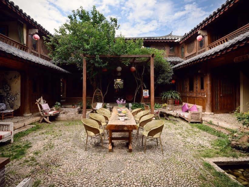 Blossom Hill Inn - Neverland Lijiang  Bagian luar foto